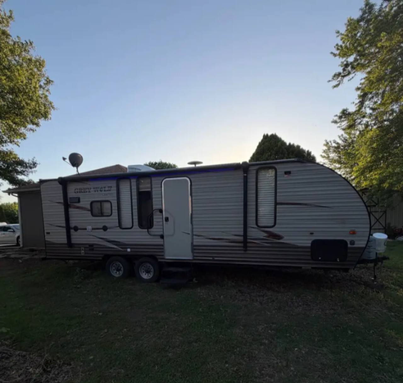 2016 Forest River Cherokee Grey Wolf 26RK Limited Travel Trailer, photo 1 of 5